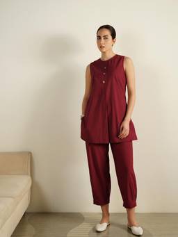 Pink Fort - Maroon Cotton Solid Sleeveless Kurta with Pant