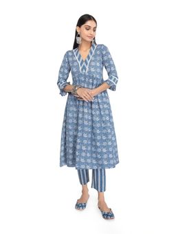 ZLAATA - Blue Printed Wide V-Neck A Line Anarkali Kurta with Pant