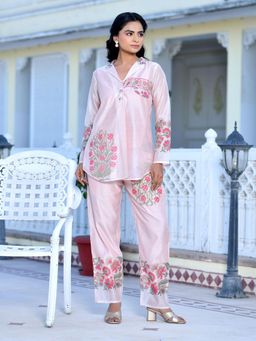 Vaasva Jaipur - Women Peach Relaxed Floral Co-Ord (Set of 2)