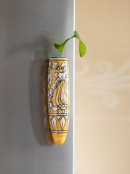 ExclusiveLane - Mughal Tales' Magnetic Fridge Planter In Ceramic