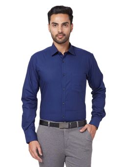 Park Avenue - Men Slim Fit Solid Medium Blue Shirt