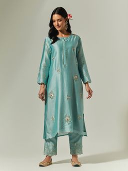 Anantaa by Roohi Trehan - Blue Silk Chanderi Hand Embroidered Kurta With Plackett