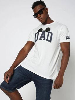GAP - Men White Typography Printed T-Shirt