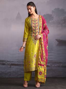 Libas - Green Printed Embellished-Sequined Work Kurta with Pant and Dupatta