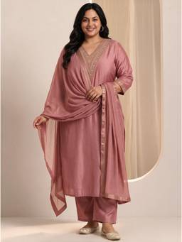 Extra love by Libas - Peach Embroidered Zari Work Kurta with Pant and Dupatta
