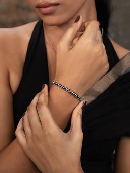 Shaya by CaratLane - Resolute Chakram Kada in 925 Silver