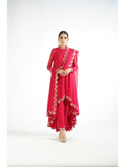 Vvani by Vani Vats - Crimson Red Scallop Kurta & Pant with Dupatta (Set of 3)
