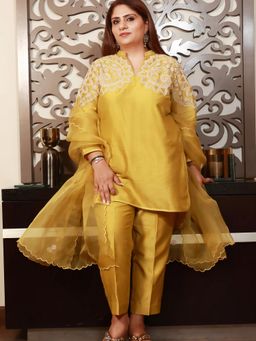 KASAVI - Golden Nectar Co-Ord Set