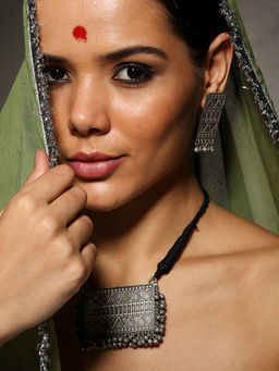 VENI - 92.5 Silver-Plated Oxidised Necklace with Earrings