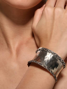 VENI - 92.5 Silver-Plated Oxidised Cuff Bracelet
