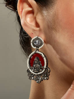 VENI - Floral Earrings