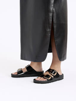 Birkenstock - Arizona Big Buckle Women Narrow Width High-Shine Black Sandals