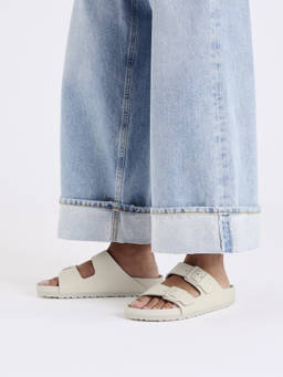 Birkenstock - Arizona Unisex Regular Width Eggshell Grey Sandals