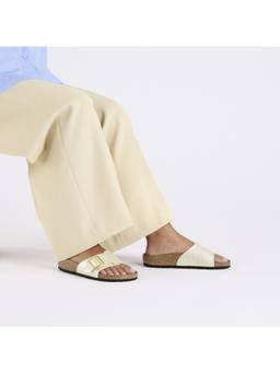 Birkenstock - Catalina Cushion Buckle Women Gold Sandals