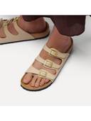 Beige color option, Currently selected
