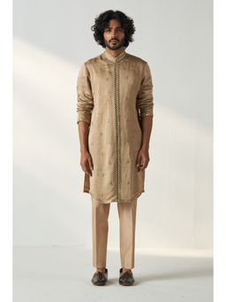 STUDIO BAGECHAA - Brown Vivaan Kurta with Pant and Dupatta (Set of 3)