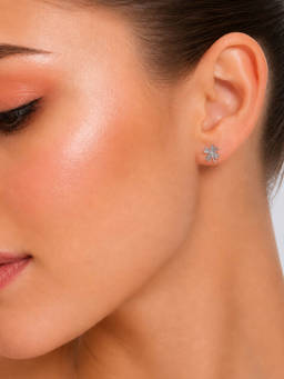 MINOUS - Silver Four Leaf Clover Stud Earrings