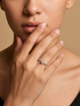 MINOUS - 925 Silver Sparkle Solitaire Ring