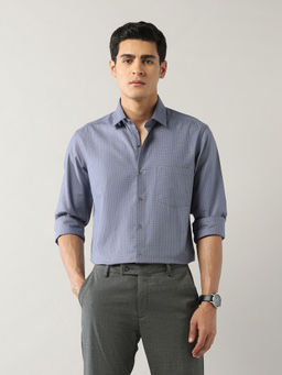 Arrow - Men Textured Manhattan Slim Fit Shirt