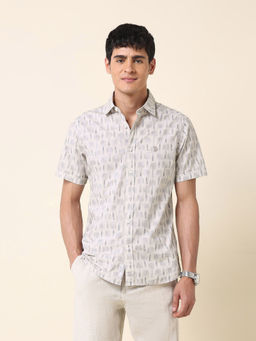 U.S. POLO ASSN. - Men Off White Tropical Printed Tailored Fit Shirt