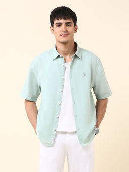 U.S. POLO ASSN. - Men Green Solid Tailored Fit Amsler Shirt