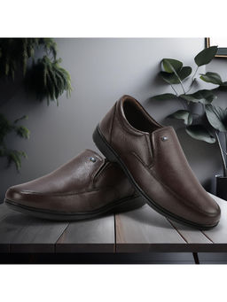 WOODLAND - Men Brown Formal Loafers
