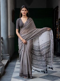 Suta - Grey Color Cotton Blend Saree Without Blouse