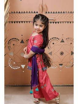 TINY COLOUR - Pink Block Printed Kurta With Pant And Dupatta