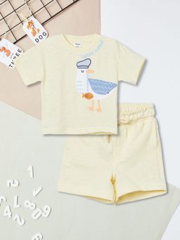 max - Boys Embroidered T-Shirt with Shorts