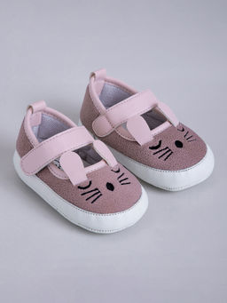 Hopscotch - Cat Applique Booties