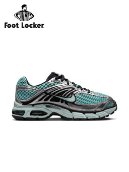 Nike - Women Air Max Moto 2K Sneakers