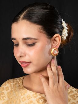 Niscka - Matte Gold Round Earrings