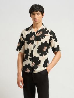 MISCHIEF MONKEY - Black Half Sleeve Floral Printed Shirt