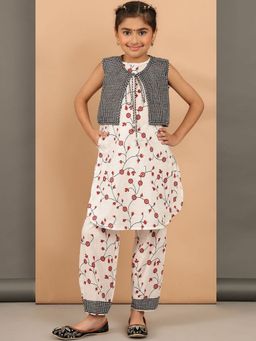 BaawRi - Floral Printed Kurta with Salwar and Jacket