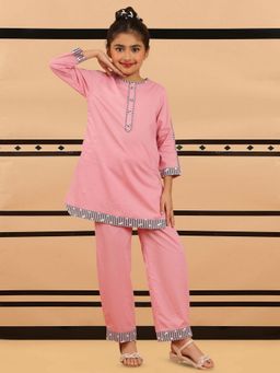 BaawRi - Pink Solid Straight Kurta with Pant