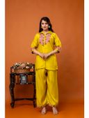 Yellow color option, Currently selected