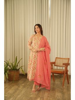 ONEWE INDIA - Peach Floral Screen Print Kurta with Pant and Dupatta