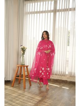 ONEWE INDIA - Pink Ruby Bloom Hand-Painted Chanderi Pearl Work Kurta with Pant and Dupatta
