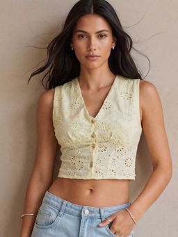 Outzidr - Cream Schiffli Crop Top