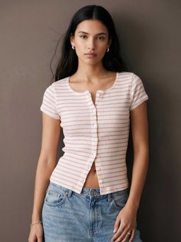 Outzidr - Off White Beige Short Sleeve Front Buttoned Crop Top