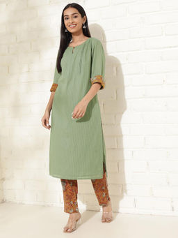 Fabindia - Green Cotton Hand Block Printed Kurta & Pant (Set of 2)