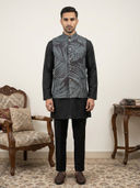 Black color option, Sold out, Currently selected
