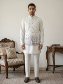 White color option, Sold out, Currently selected