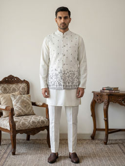 Jompers - Men White Printed Embroidered Kurta with Pyjama and Nehru Jacket