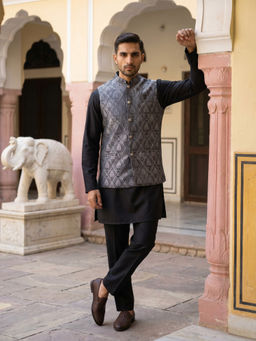 Jompers - Men Black Premium Woven Kurta with Pyjama and Nehru Jacket