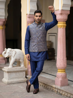 Jompers - Men Navy Blue Woven Kurta with Pyjama and Nehru Jacket