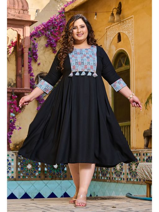 black holiday dress with sleeves Long Sleeve La Femme Short Lace Party Black / 0 Embroidered Corsage Dress XL this stunner features a Maxi length Size:40 X-Long