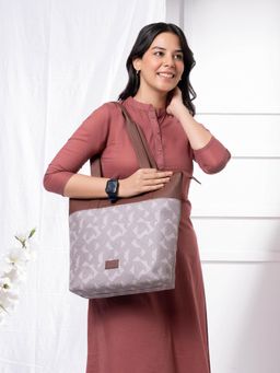 Zouk - Aravalli Abstract Everyday Tote bag