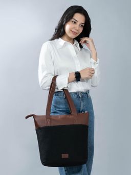 Zouk - Jet Black Everyday Tote bag