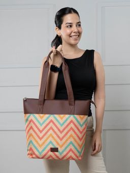 Zouk - WavBeach Everyday Tote bag